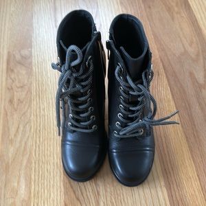 ALDO Marille Leather Hiker Block Heel Booties size 6